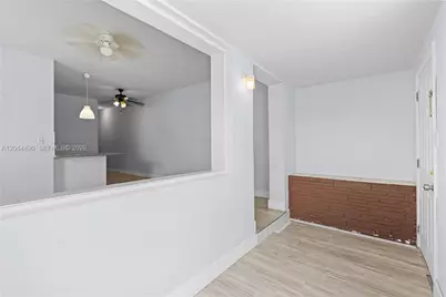 370 NE 55th St, Miami, FL 33137 - Photo 32