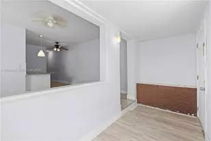 370 NE 55th St, Miami, FL 33137 - Photo 32