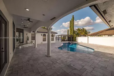 3910 SW 186th Ter, Miramar, FL 33029 - Photo 8
