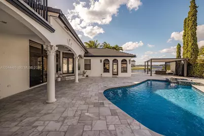 3910 SW 186th Ter, Miramar, FL 33029 - Photo 2