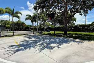 1044 S Independence Dr, Homestead, FL 33034 - Photo 12
