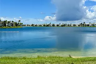1044 S Independence Dr, Homestead, FL 33034 - Photo 10