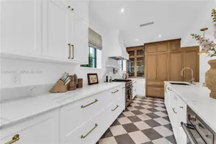 5730 SW 49th St, South Miami, FL 33155 - Photo 12