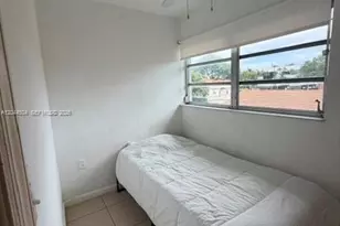 4230 SW 11th St, Miami, FL 33134 - Photo 6