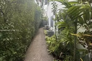 4230 SW 11th St, Miami, FL 33134 - Photo 10