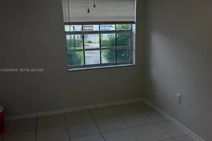 458 NE 210th Cir Terrace, Miami, FL 33179 - Photo 2