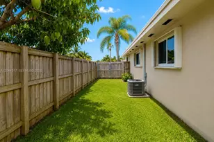 15445 SW 99th Ave, Miami, FL 33157 - Photo 26