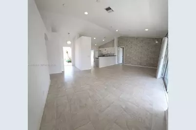 547 High Hawk Cir #541, Vero Beach, FL 32962 - Photo 2