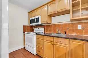 15350 SW 72nd St, Miami, FL 33193 - Photo 8