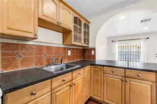 15350 SW 72nd St, Miami, FL 33193 - Photo 14