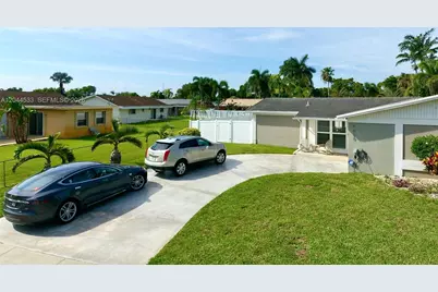 9820 NW 7th St #0, Pembroke Pines, FL 33024 - Photo 24
