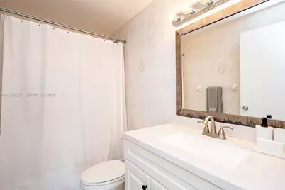 5601 Collins Ave #1517, Miami Beach, FL 33140 - Photo 20