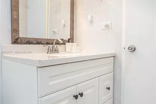5601 Collins Ave, Miami Beach, FL 33140 - Photo 24