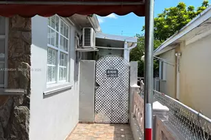 974 SE 1st St, Hialeah, FL 33010 - Photo 20