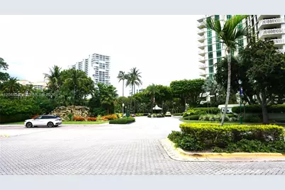 1111 Crandon Blvd #B705, Key Biscayne, FL 33149 - Photo 6