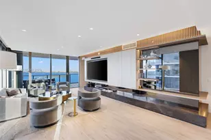 700 NE 24th St, Miami, FL 33137 - Photo 1