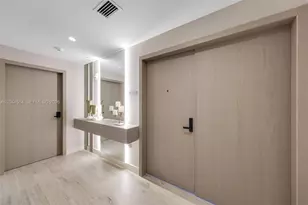 700 NE 24th St, Miami, FL 33137 - Photo 2