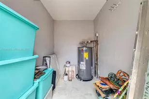 10857 NW 8th St, Pembroke Pines, FL 33026 - Photo 30