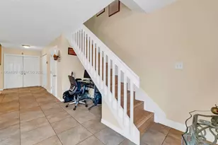 10857 NW 8th St, Pembroke Pines, FL 33026 - Photo 12