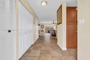10857 NW 8th St, Pembroke Pines, FL 33026 - Photo 6