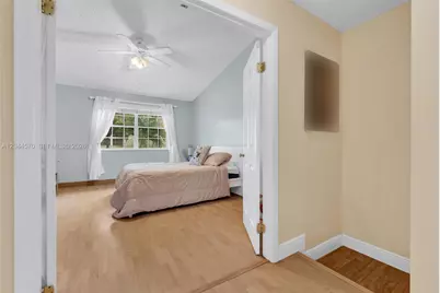10857 NW 8th St, Pembroke Pines, FL 33026 - Photo 20