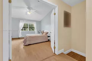 10857 NW 8th St, Pembroke Pines, FL 33026 - Photo 20