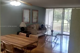 9410 Tangerine Pl, Davie, FL 33324 - Photo 2