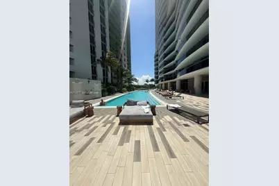 488 NE 18th St #2802, Miami, FL 33132 - Photo 18