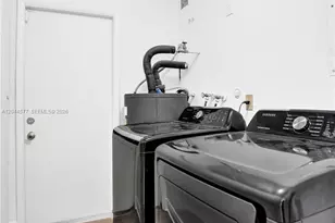 7812 SW 7th Pl, North Lauderdale, FL 33068 - Photo 26