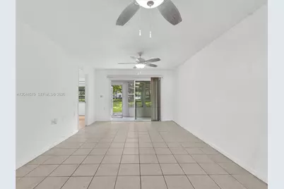 1212 SE Bahama Bnd #G1, Coconut Creek, FL 33066 - Photo 18