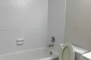 660 Tennis Club Dr, Fort Lauderdale, FL 33311 - Photo 24