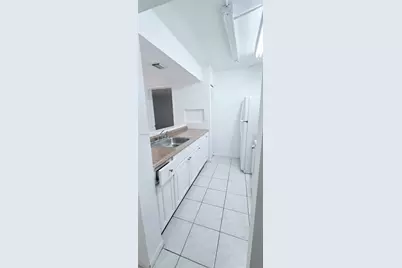 7035 NW 186th St #D110, Hialeah, FL 33015 - Photo 8
