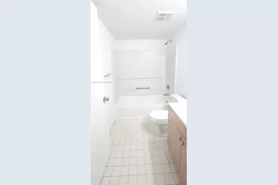 7035 NW 186th St #D110, Hialeah, FL 33015 - Photo 14