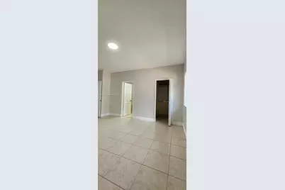 16507 NW 91st Ave, Miami Lakes, FL 33018 - Photo 10