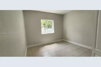 16507 NW 91st Ave, Miami Lakes, FL 33018 - Photo 8