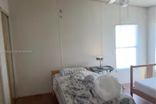 1233 SW 130th Ave, Miami, FL 33184 - Photo 10