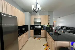 2335 SE 4th Pl, Homestead, FL 33033 - Photo 8