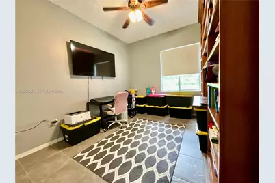 2335 SE 4th Pl, Homestead, FL 33033 - Photo 18