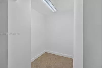 5001 Collins Ave #9H, Miami Beach, FL 33140 - Photo 12