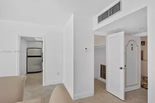 5001 Collins Ave, Miami Beach, FL 33140 - Photo 6