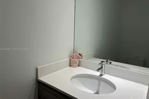 121 NE 34th St, Miami, FL 33137 - Photo 44