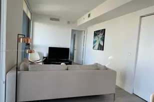 121 NE 34th St, Miami, FL 33137 - Photo 14