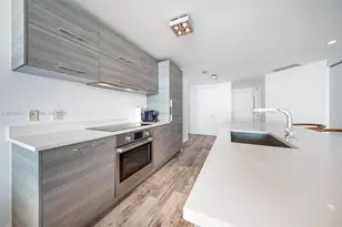 650 NE 32nd St, Miami, FL 33137 - Photo 10