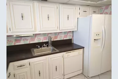 601 Three Islands Blvd #517, Hallandale Beach, FL 33009 - Photo 10