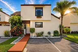 635 NW 97th Pl, Miami, FL 33172 - Photo 1