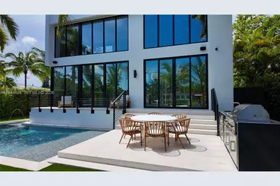 570 S Shore Dr, Miami Beach, FL 33141 - Photo 58