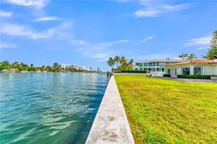 7500 W Treasure Dr, North Bay Village, FL 33141 - Photo 38