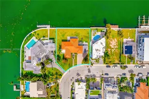 7500 W Treasure Dr, North Bay Village, FL 33141 - Photo 42