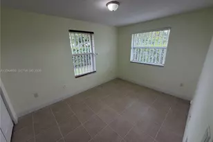 10530 SW 183rd St, Miami, FL 33157 - Photo 12