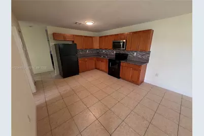 10530 SW 183rd St #2, Miami, FL 33157 - Photo 4
